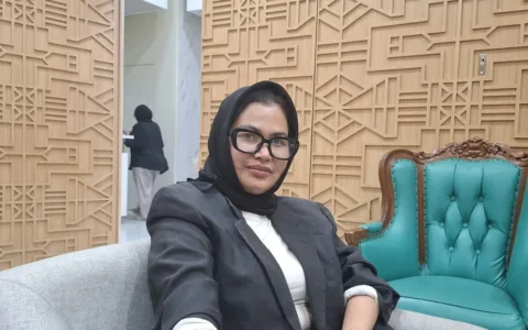 Camellia Petir Gratiskan Lagu untuk Kafe dan Restoran