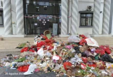 Demo Tolak TPA Bangkonol, Massa Tabur Sampah: “Pejabat Menghilang”