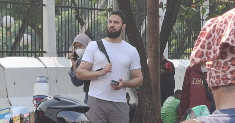 Ribuan Pengemudi Ojek Online Gelar Demo Di Depan Dpr Ri, Ricuh Hingga Masuk Ke Gedung