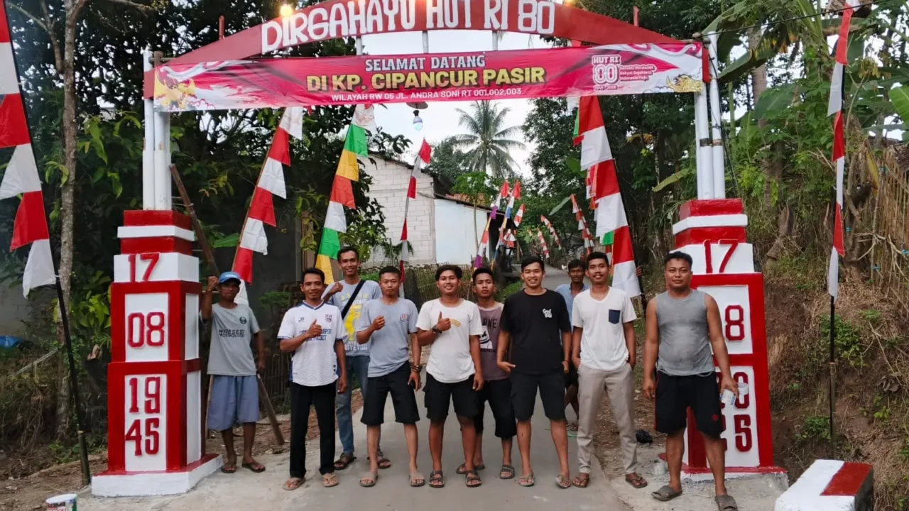 Jelang Dirgahayu RI 80, Warga Kampung Cipancur Pasir Berikan Kejutan