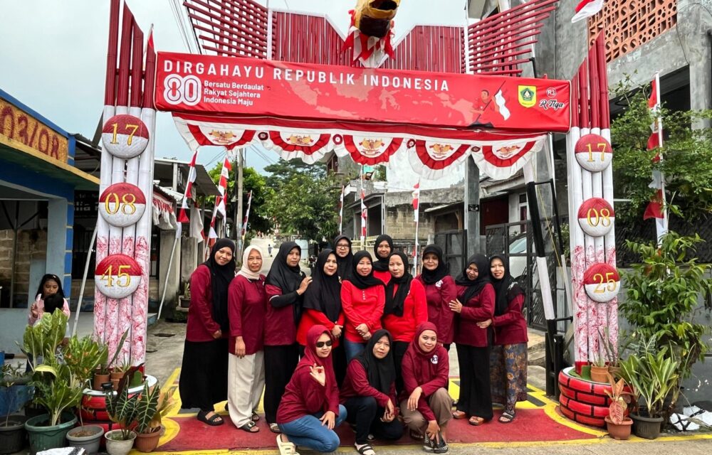Meriahkan Hut Ri Ke-80, Warga Rt 03/08 Rawa Kalong Bikin Gapura Ikn