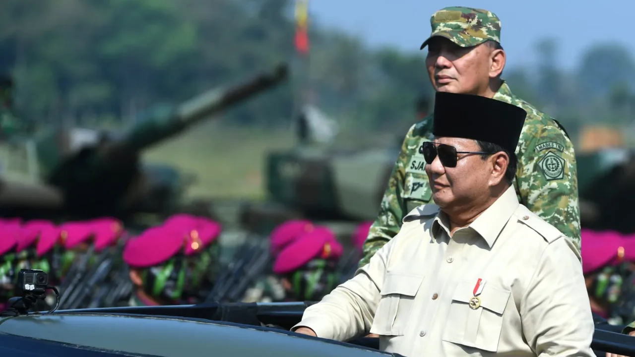 Presiden Prabowo Berikan Amanat Dalam Upacara Gelar Pasukan Operasional