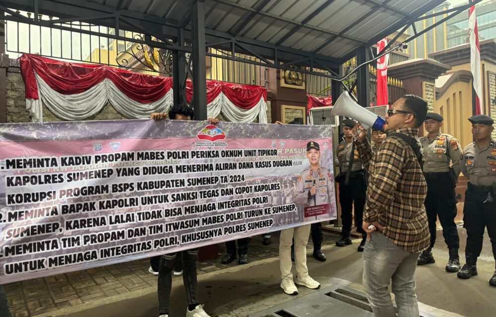 Gawat, Massa Tuntut Periksa Oknum Kapolres Sumenep Dalam Skandal Bsps Sumenep