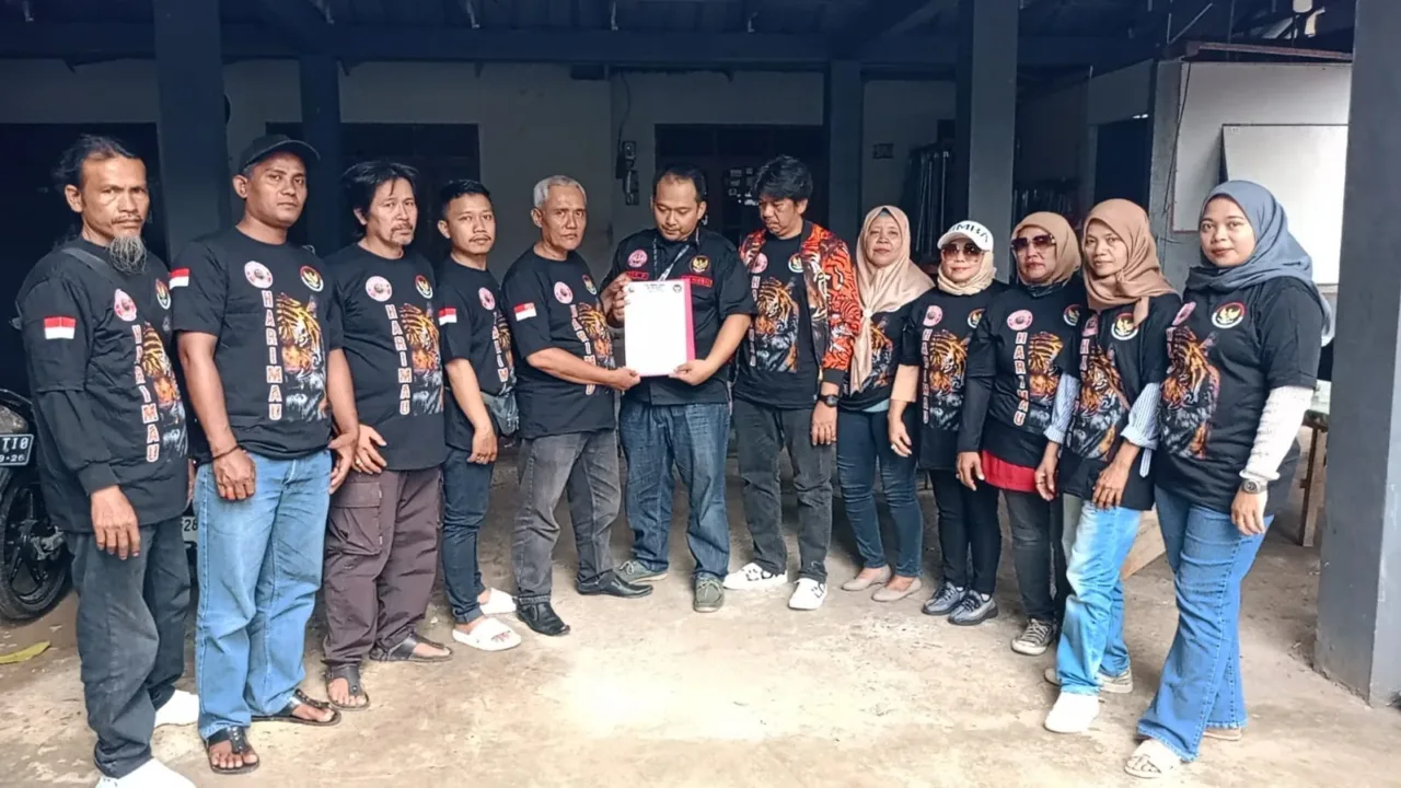 Ketua LSM HARIMAU DPC Jakarta Timur, Ardy Prabowo Resmi Melantik Kepengurusan PAC Cipayung