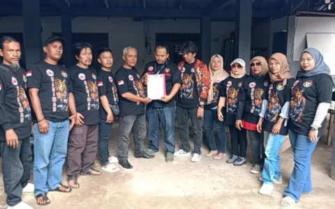 Ketua LSM HARIMAU DPC Jakarta Timur, Ardy Prabowo Resmi Melantik Kepengurusan PAC Cipayung