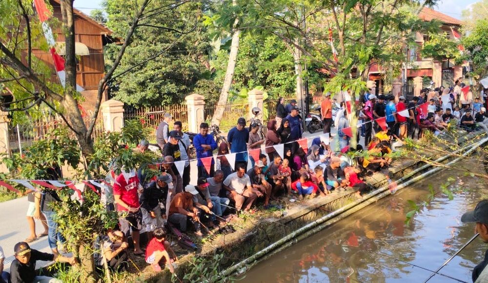 Ketahanan Nasional Desa Cibalok: Proyek Sosial Penaburan 100.000 Benih Ikan Di Sungai Cibalok
