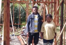 Kado Hut Ri Ke-80, Buruh Harian Lepas Desa Nifasi Dapat Rumah