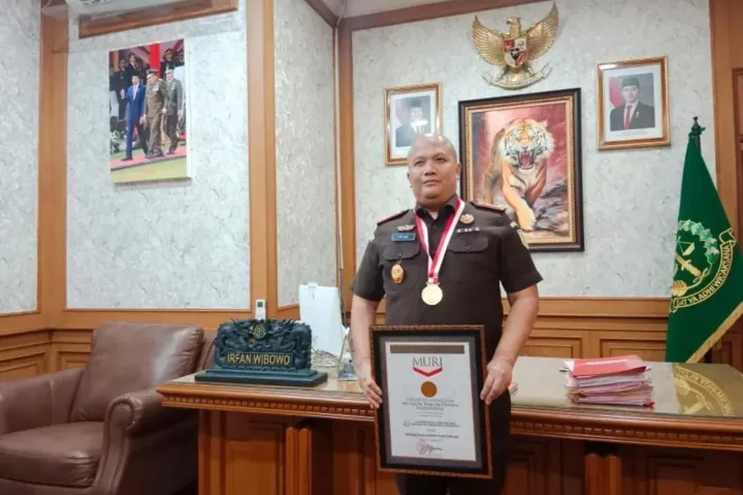 Kajari Kota Bandung Irfan Wibowo Raih Rekor MURI Lewat Pembagian KIA Terbanyak, Pidum Humanis dan Pidsus Tajam