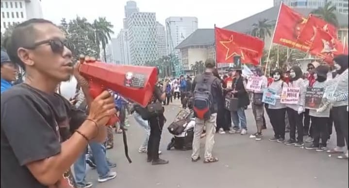 Aktivis Desak Bupati Dewi Dan Wakilnya Iing Mundur Soal Kerja Sama Sampah