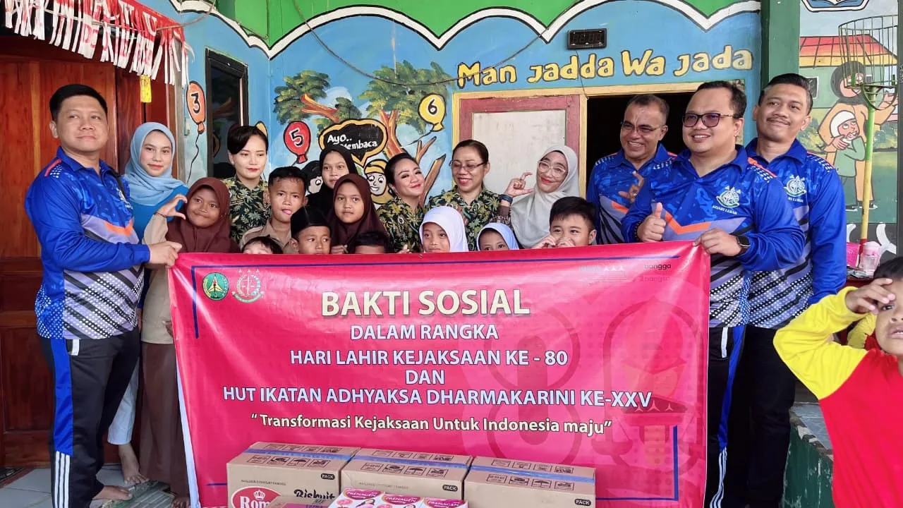 Bentuk Peduli, Kejari Lebak dan Yayasan Uswah Hasanah Perwira Gelar Bakti Sosial