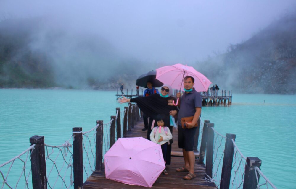 Kawah Putih Ciwidey, Destinasi Wisata Yang Wajib Diabadikan Melalui Media Sosial