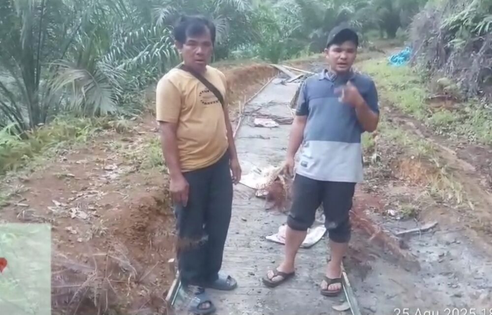 Warga Dolok Tapalan Keberatan Anak-Anak Diperalat Untuk Membantah Dugaan Proyek Jalan Bermasalah