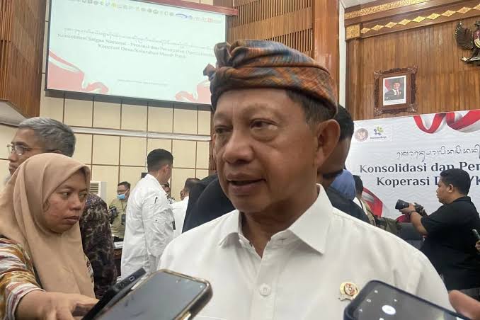Aktivis Lingkungan Banten Minta Presiden Jokowi Copot Mendagri Tito, Sebut Gagal Awasi Daerah