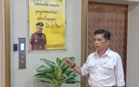 Matahukum Minta Kejagung Copot Kapuspenkum Anang Supriatna