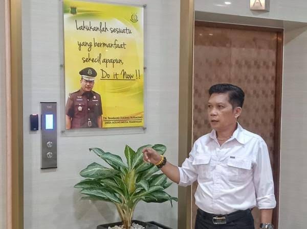 Matahukum Minta Kejagung Copot Kapuspenkum Anang Supriatna
