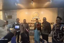 Korban Mafia Tanah Curhat di Hadapan Wakil Komisi II DPR RI Ketua Dede Yusuf