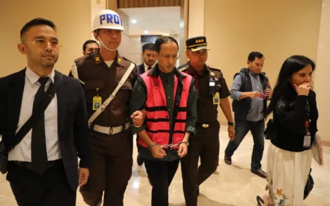 Nadiem Makarim Ditahan, Terkait Tersangka Korupsi Pengadaan Laptop Chromebook