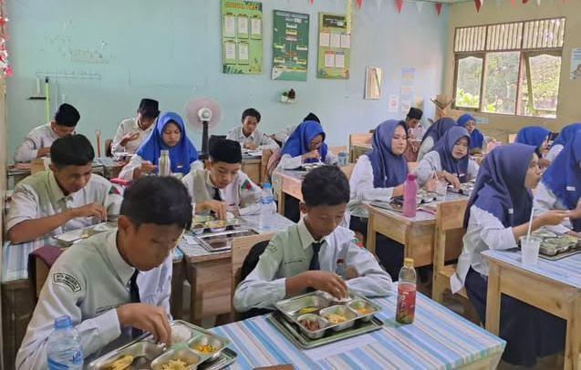 Dapur Sekolah Jadi Solusi Utama Menjaga Distribusi Dan Kualitas Mbg