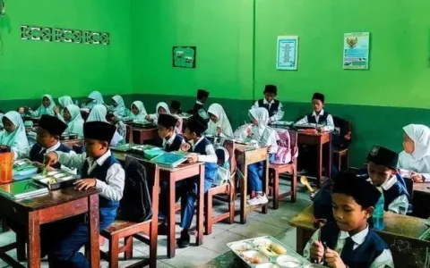 Tutup Kantin Sekolah, Alihkan sebagai Karyawan Dapur MBG