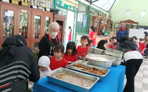 Mantap, Sekolah Obama Sukses Pelopori MBG Mandiri