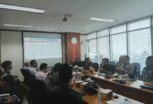 Tus Wahid Direktur Lembaga Wakaf Doa Bangsa Hadiri Rapat Ojk