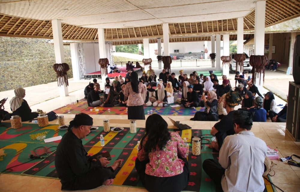 Jaga Tradisi Leluhur, Masyarakat Adat Cisungsang Gelar Seren Taun