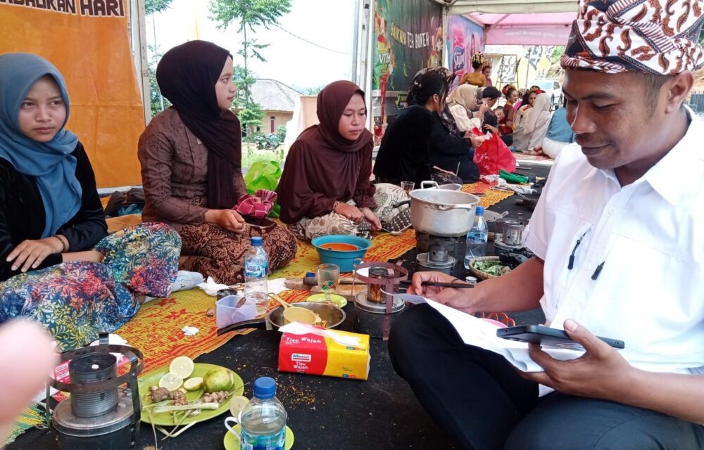 Bangun Ekonomi Kreatif, Kasepuhan Cisungsang Gelar Pelatihan Di Komunitas Adat