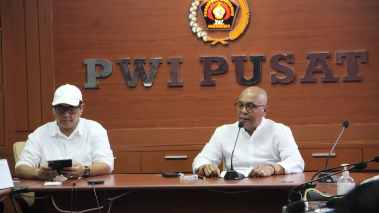 PWI Pusat Prihatin Pencabutan Kartu Liputan Istana Wartawan CNN Indonesia
