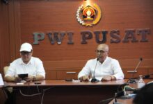 Pwi Pusat Prihatin Pencabutan Kartu Liputan Istana Wartawan Cnn Indonesia