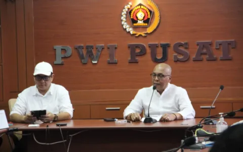 PWI Pusat Prihatin Pencabutan Kartu Liputan Istana Wartawan CNN Indonesia