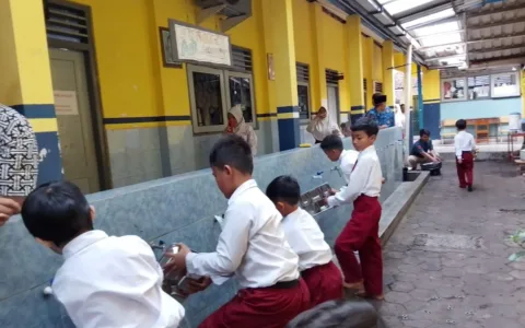 Orang tua Siswa Siap Bergiliran Masak untuk Dapur Sekolah MBG