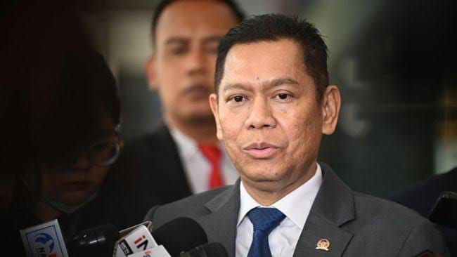 Golkar Nonaktifkan Adies Kadir, Publik Ragukan Efektivitas Langkah Politik