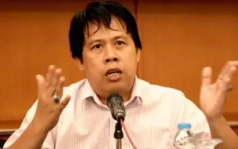 Direktur Eksekutif CBA Desak Presiden Prabowo Lakukan "Bersih-Bersih" Kabinet