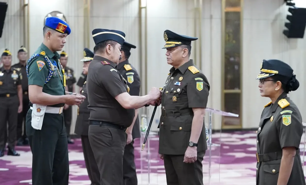 Burhanudin ST Lantik Jaksa Agung Muda Pembinaan dan 4 Staf Ahli