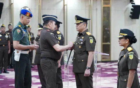 Burhanudin ST Lantik Jaksa Agung Muda Pembinaan dan 4 Staf Ahli