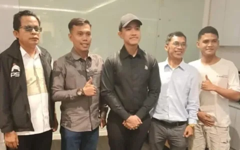 Saat Advokasi Jadi Konten: Aktraksi Politik DPP PSI di Pasar Barito