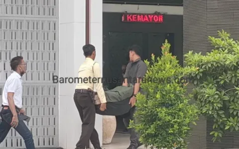Kejari Tanjung Perak Terima BB Uang Perkara PT Pelindo Regional 3 Surabaya