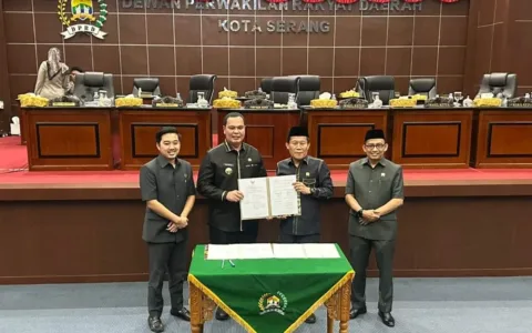 Dorong Investasi Daerah, DPRD Kota Serang Resmikan Tiga Perda Strategis