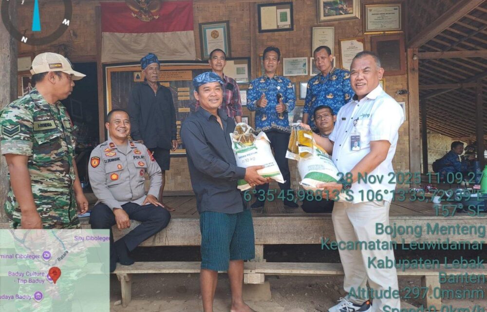 Bulog Lebak Dan Pandeglang Salurkan Beras 20 Kilogram Dan Minyak Goreng