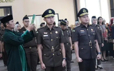 Arie Prasetyo Jabat Kasi Pemulihan Aset dan Alex Akbar Dilantik jadi Kasi Intelijen Kejari Bandung