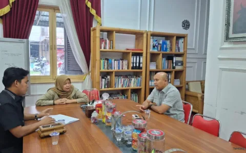 Bongkar Dong, DPRD Lebak Dorong Inspektorat Audit Anggaran Pembangunan Proyek JUT Desa Cikeusik