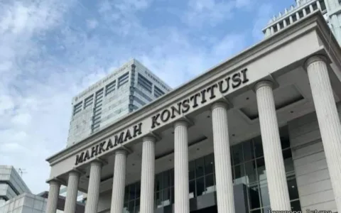 Hakim Beraroma Partai Menyeret MK ke Jurang Krisis Legitimasi Publik