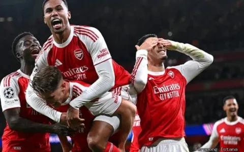 Arsenal Kalahkan Chelsea 3-2 di Leg Pertama Semifinal Carabao Cup