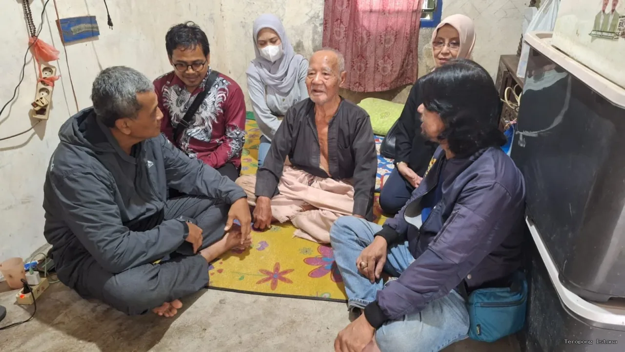 Veteran Pejuang Kemerdekaan Terima Bantuan Wali Kota Palembang