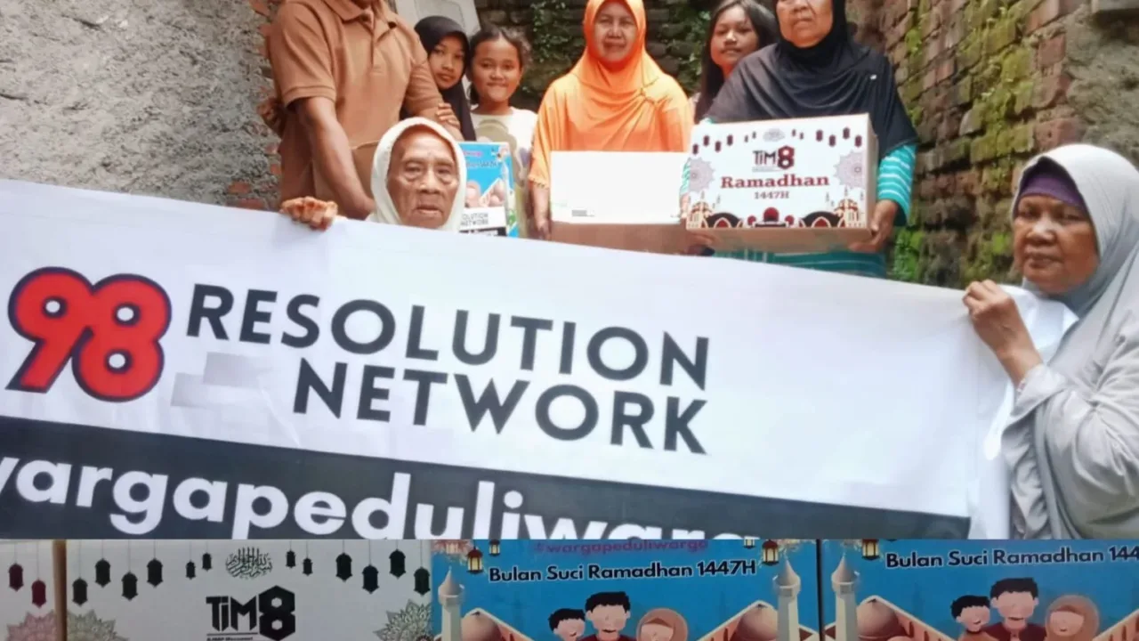 98 Resolution Network Tim 8 Bagikan 300 Sembako untuk Warga Cilegon Rayakan Ramadhan