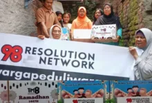 98 Resolution Network Tim 8 Bagikan 300 Sembako Untuk Warga Cilegon Rayakan Ramadhan