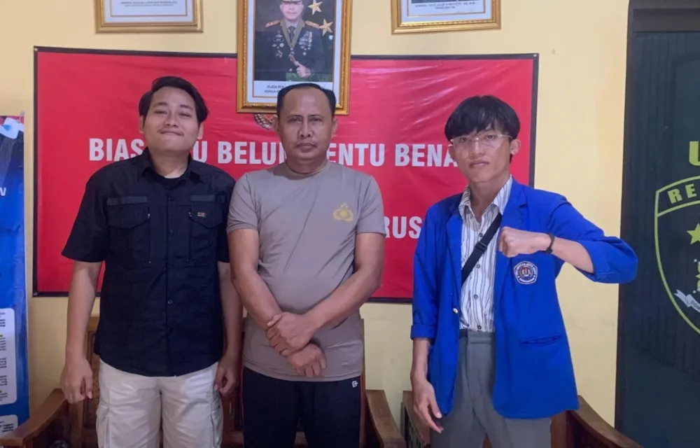 Mahasiswa Dan Polisi Bersinergi Hadirkan Literasi Dan Kepedulian Di Kampung Cigobang