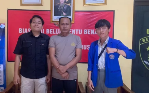 Mahasiswa dan Polisi Bersinergi Hadirkan Literasi dan Kepedulian di Kampung Cigobang