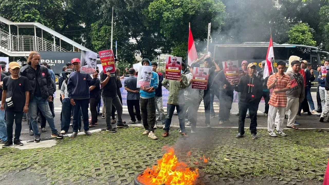 Mobil Alphard Robert Marbun, HAMI Minta KPK Selidiki