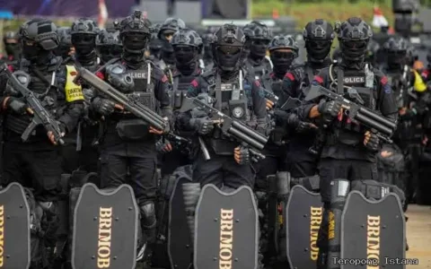Komisi III DPR Minta SOP Brimob Fokus di Konflik, Bukan Masyarakat Sipil